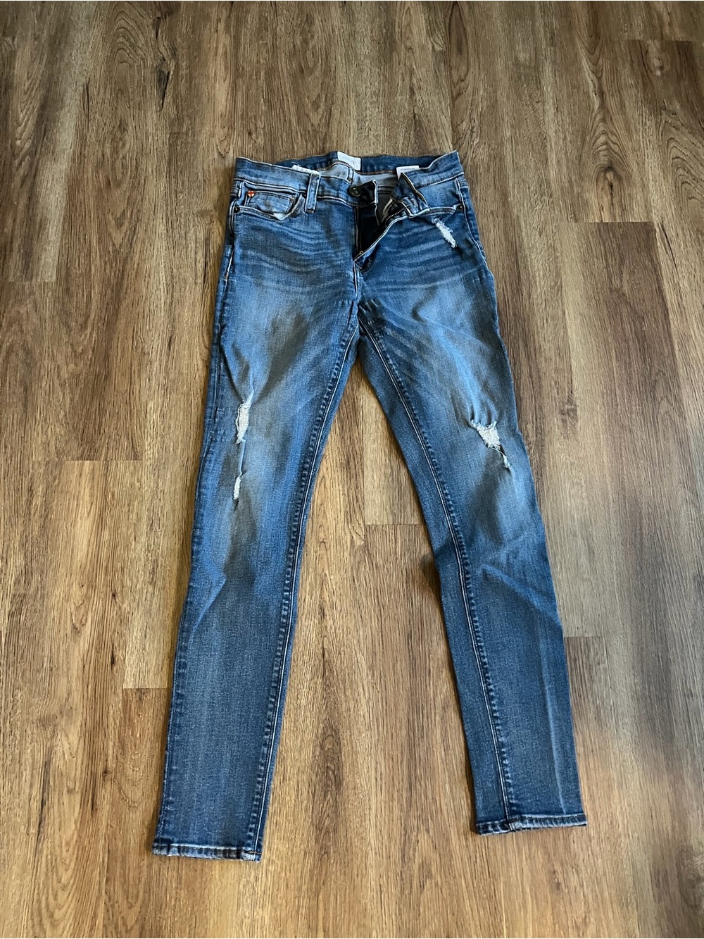 Hudson Jeans Krista Super Skinny distressed ankle jeans 28